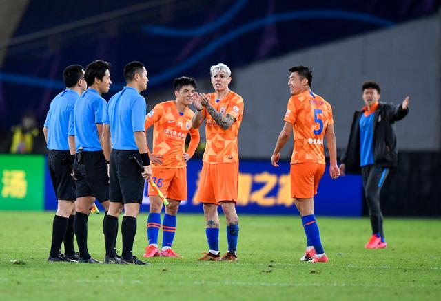 开云体育官网-鲁能主场击败天津，继续前进！