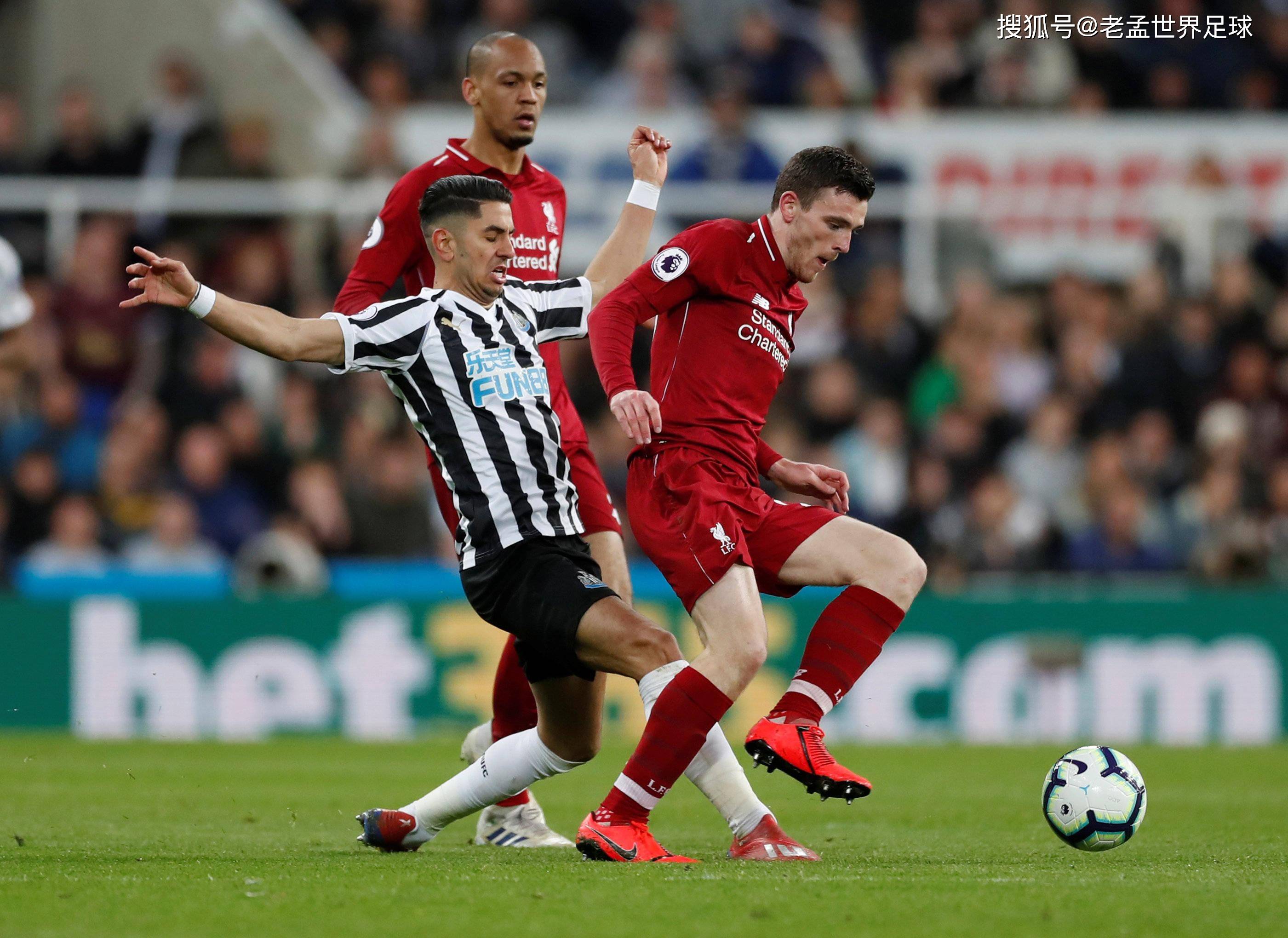 足球联赛重要战急需三分胜利,球队备战全力 足球联赛重要战急需三分胜利,球队备战全力