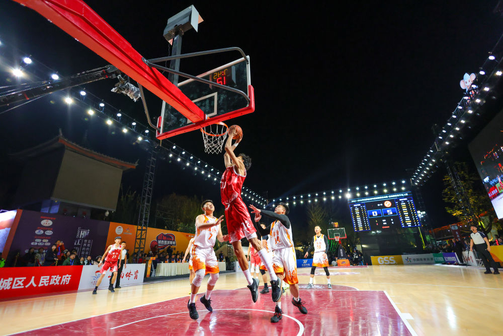 开云官网-众人瞩目的篮球赛事，谁将成为璀璨之星的简单介绍