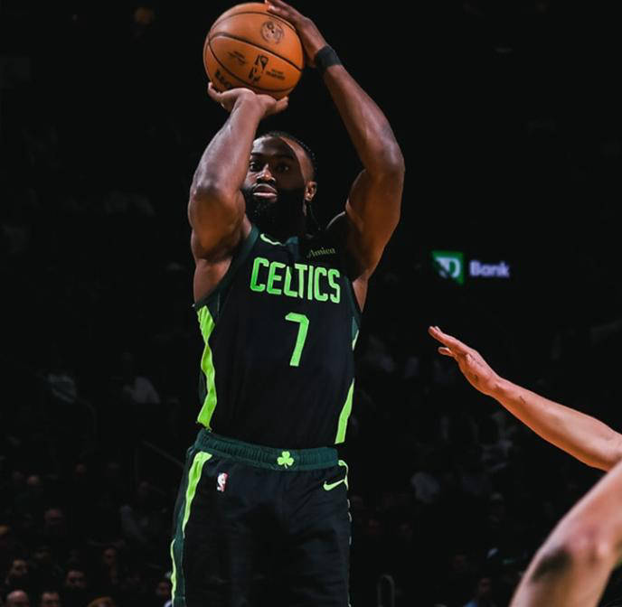 凯尔特人避免遭遇横扫,沃克迎来爆发的简单介绍 凯尔特人避免遭遇横扫,沃克迎来爆发的简单介绍