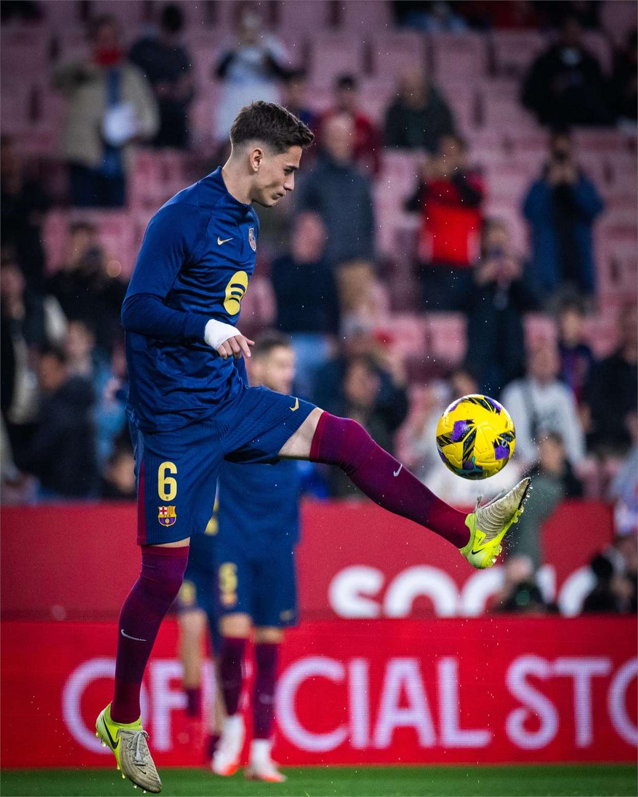 开云下载-包含莱加内斯后卫意外受伤，或将缺席下场比赛的词条