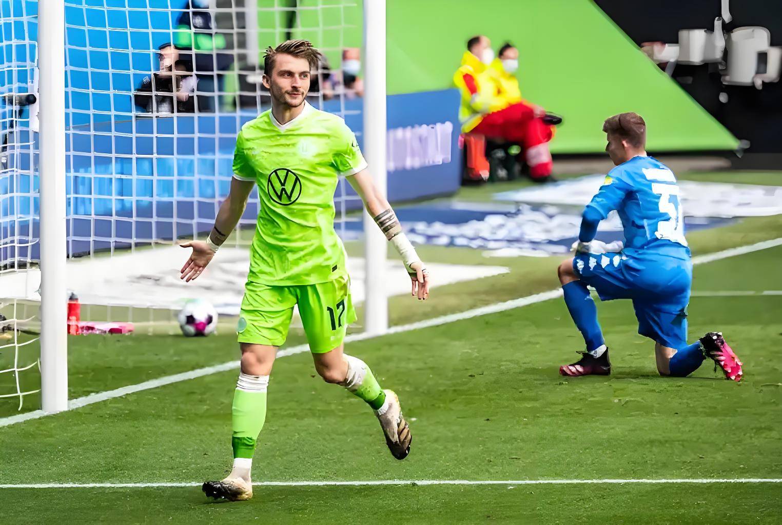 开云体育官网-包含霍芬海姆绿军锋线火力全开，全队全力出击的词条