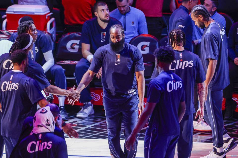 精妙传球：球员们的默契配合