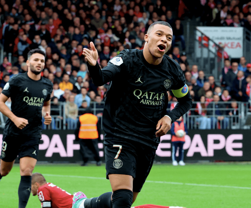 巴黎圣日耳曼主场大胜蒙彼利埃，稳居榜首的简单介绍