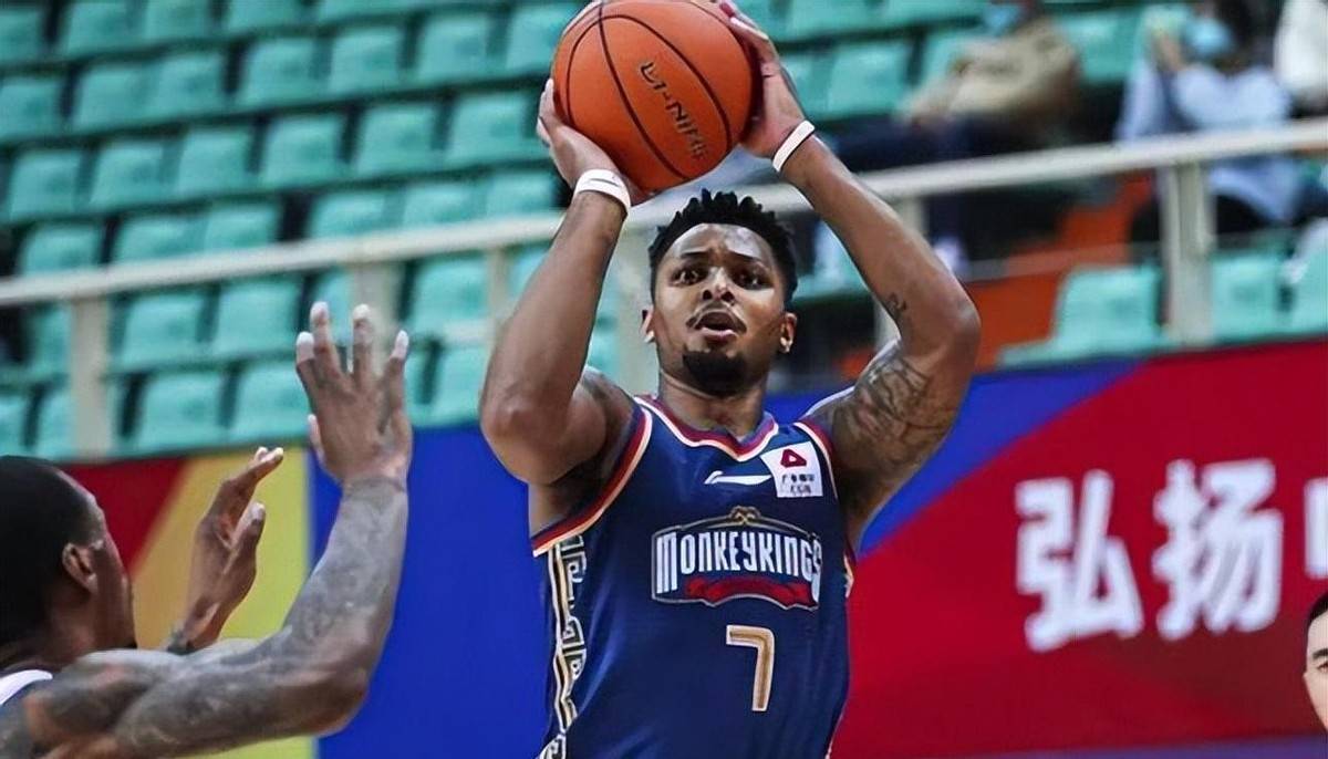 开云平台-包含高卢雄鸡压制对手，牢牢稳住领先位置的词条