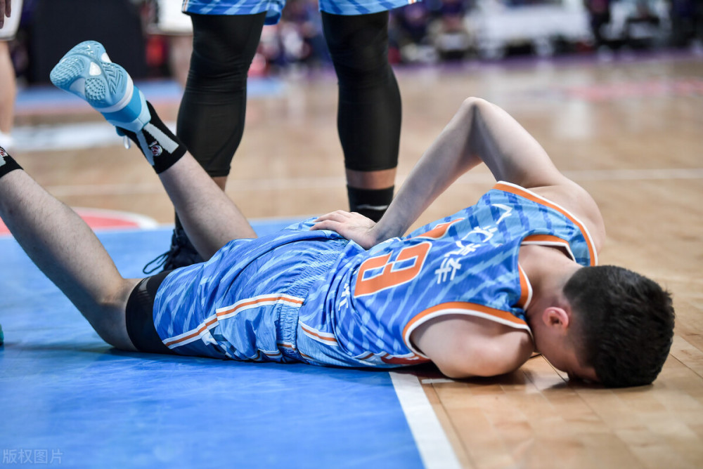 开云体育官网-新疆队内部生变，球员之间传出不和谣言