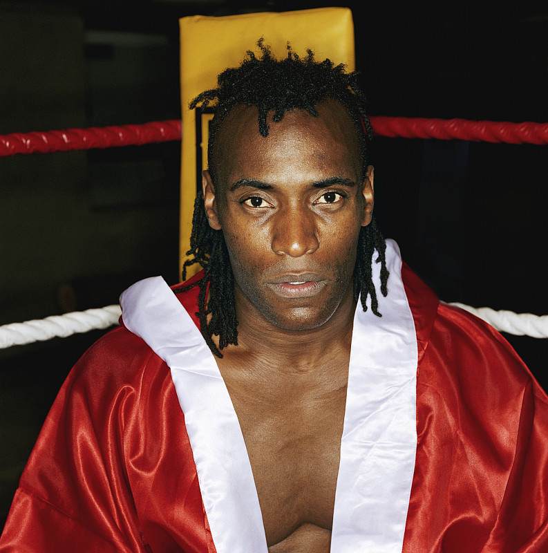 拳击擂台:俄罗斯选手获得冠军 拳击擂台:俄罗斯选手获得冠军