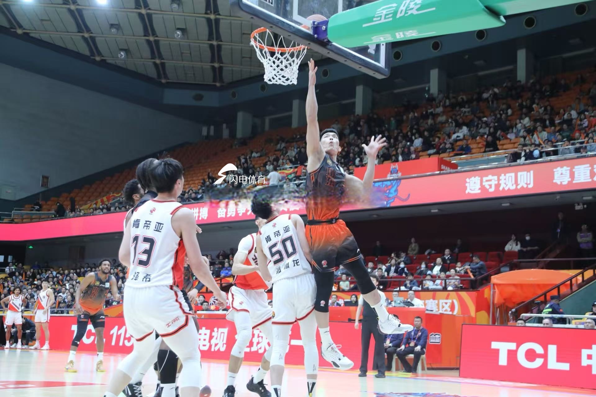 开云体育平台APP-江苏男篮备战决赛，士气高涨