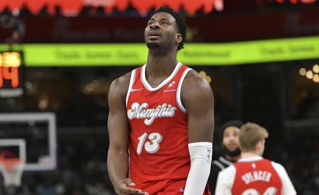 开云体育下载-关于灰熊力克马刺，主场气势如虹获得胜利的信息