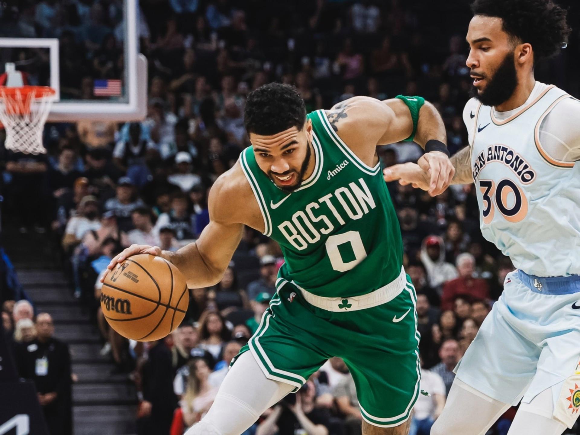 凯尔特人轻松战胜马刺，泰伦史密斯表现稳定