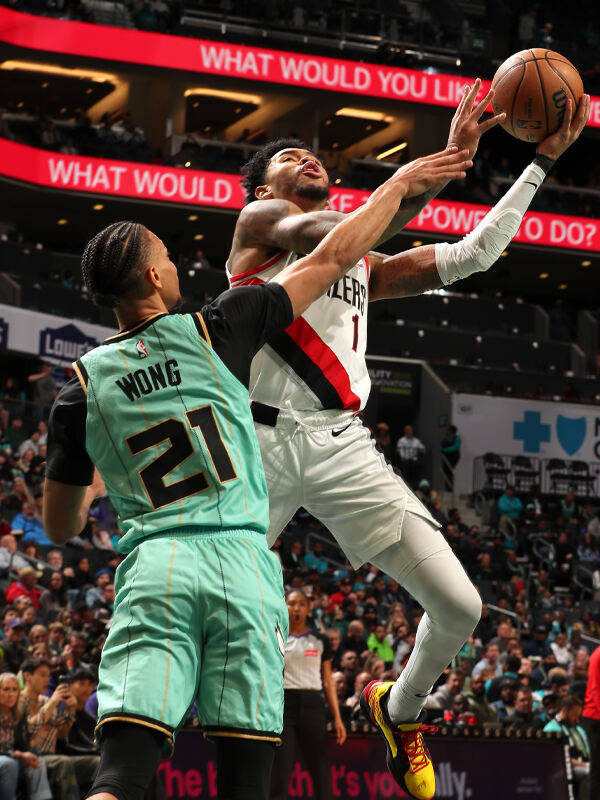 开拓者负于爵士，连败加剧。的简单介绍