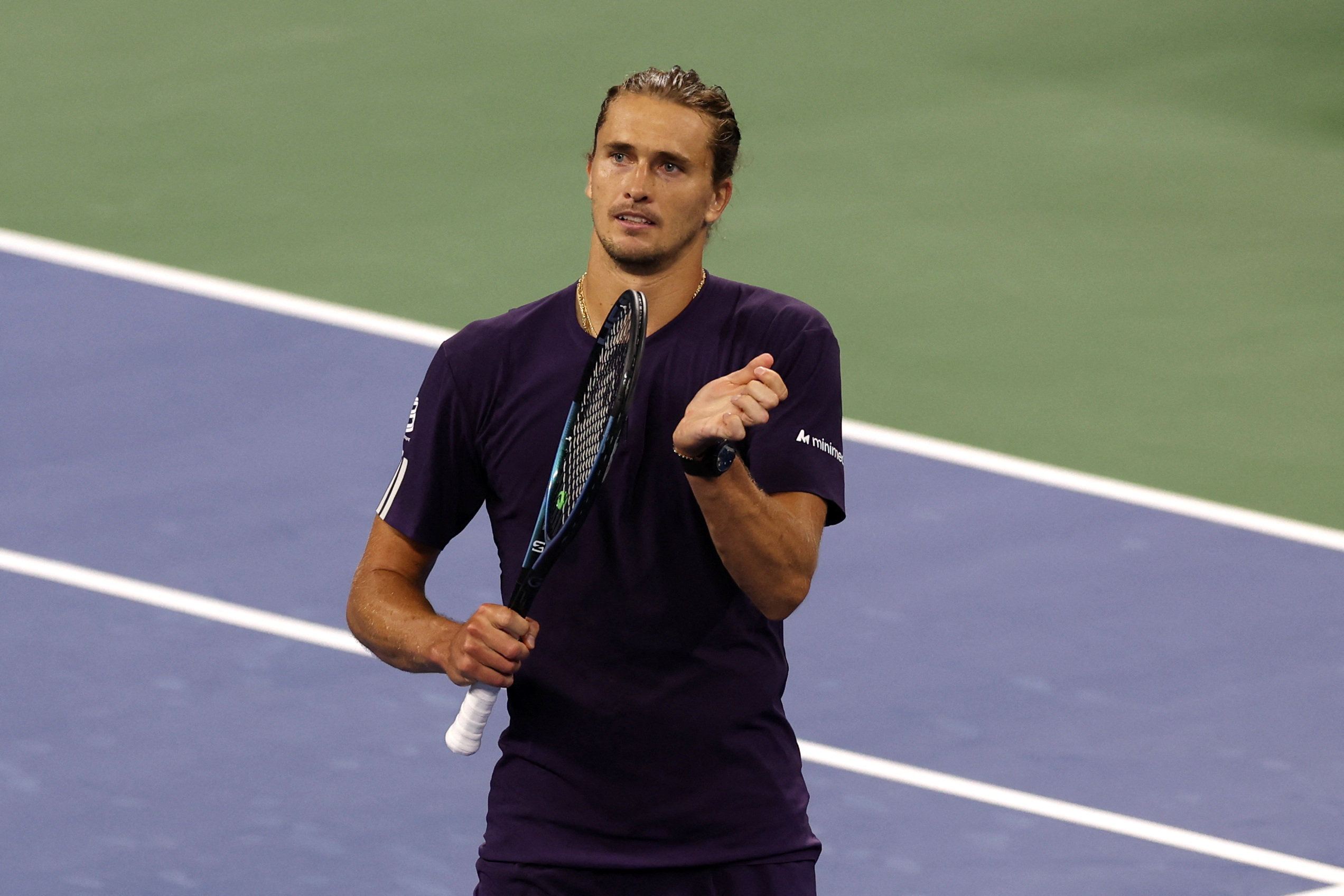 意大利网球队横扫英国网球队,兹维列夫统治全场的简单介绍 意大利网球队横扫英国网球队,兹维列夫统治全场的简单介绍