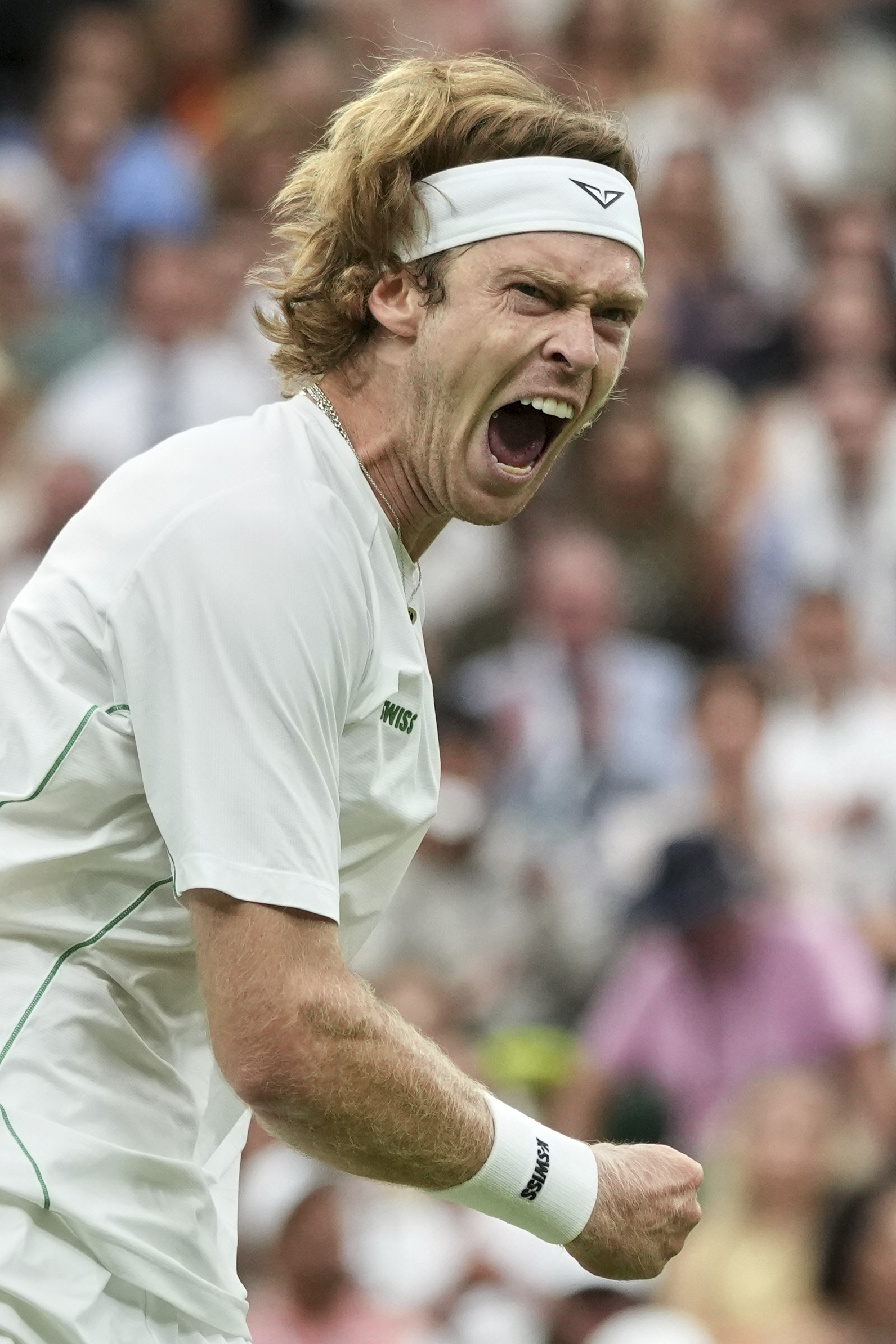 开云体育入口-包含世界网球队鏖战英国网球队，阿尔卡拉斯高光表现的词条