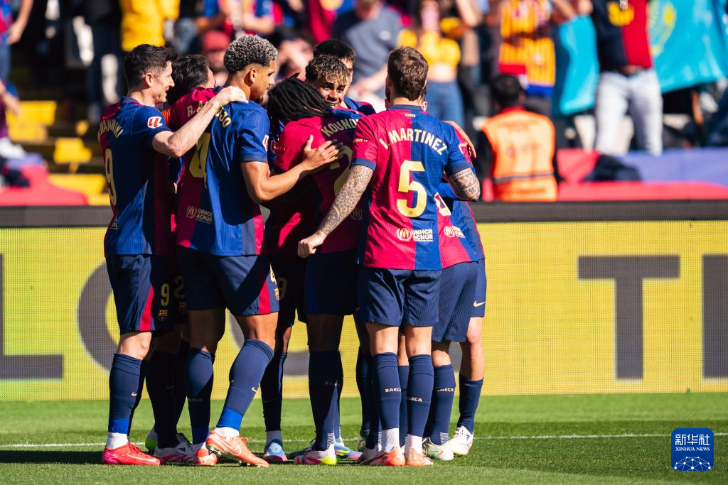 开云官网-神仙对局！足球比赛过程堪比大片