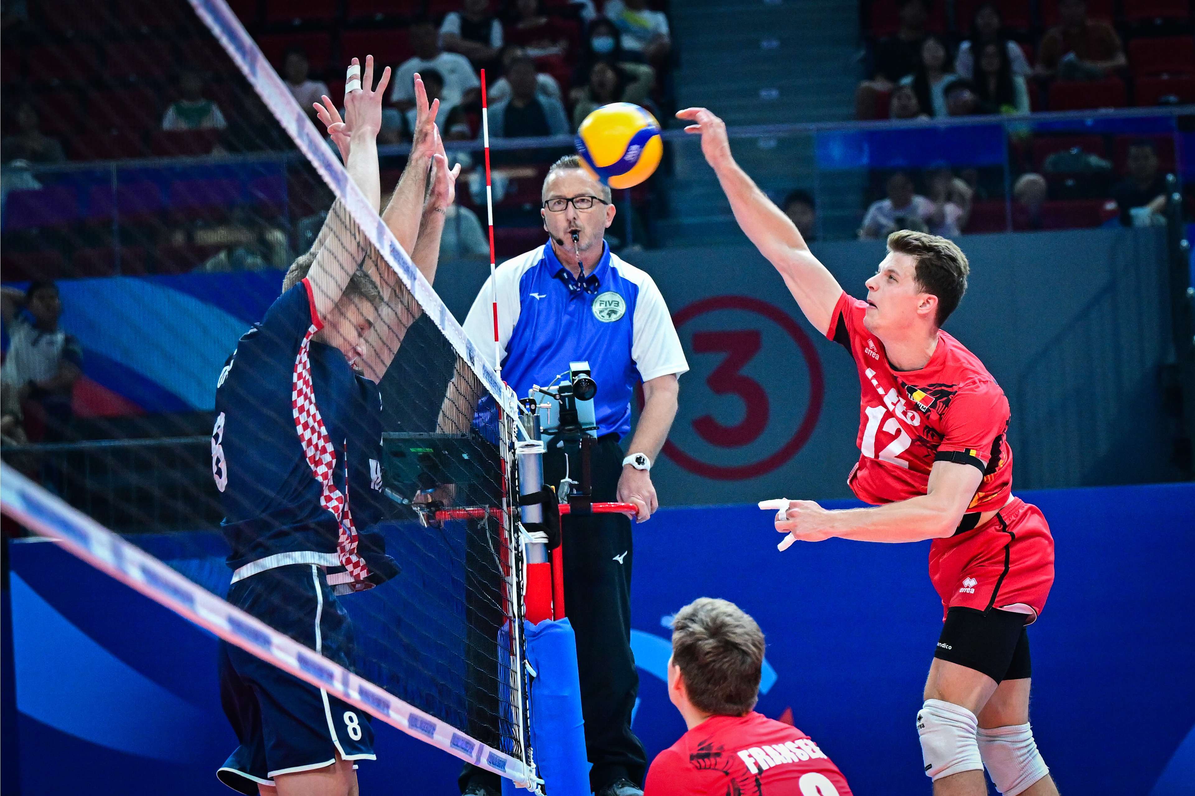 比利时队长在联赛中表现出色 比利时队长在联赛中表现出色