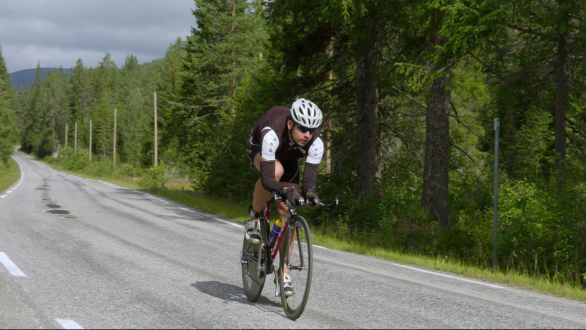 巨星莱奥引领厄瓜多尔战胜玻利维亚,展现非凡价值