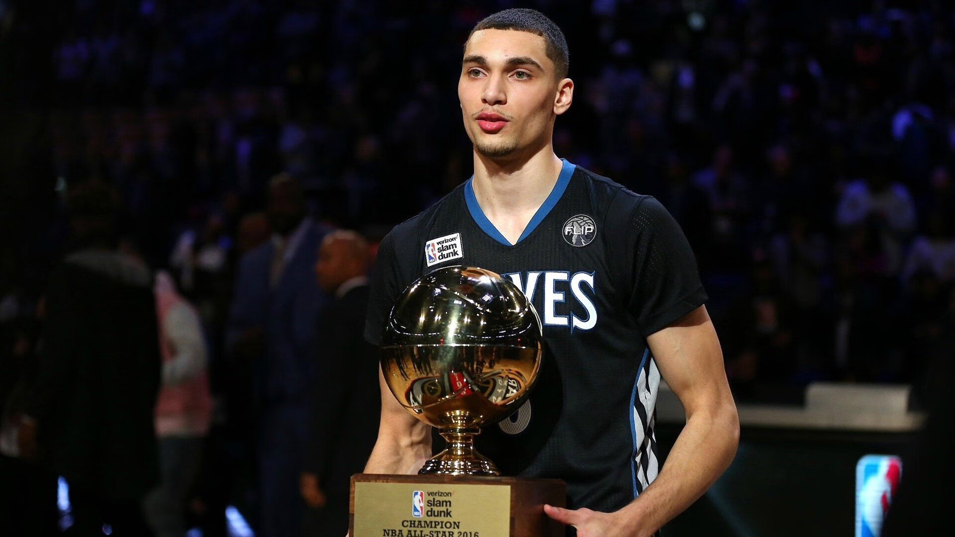 神祇降临，伊布替补导演史诗逆转，尼斯击碎莱比锡红牛