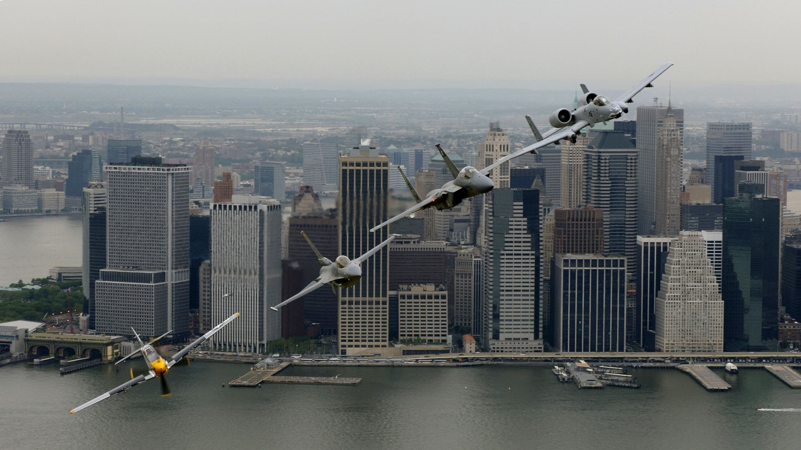 皮克导演秀,一场虚构友谊赛如何变成他的个人品牌盛宴