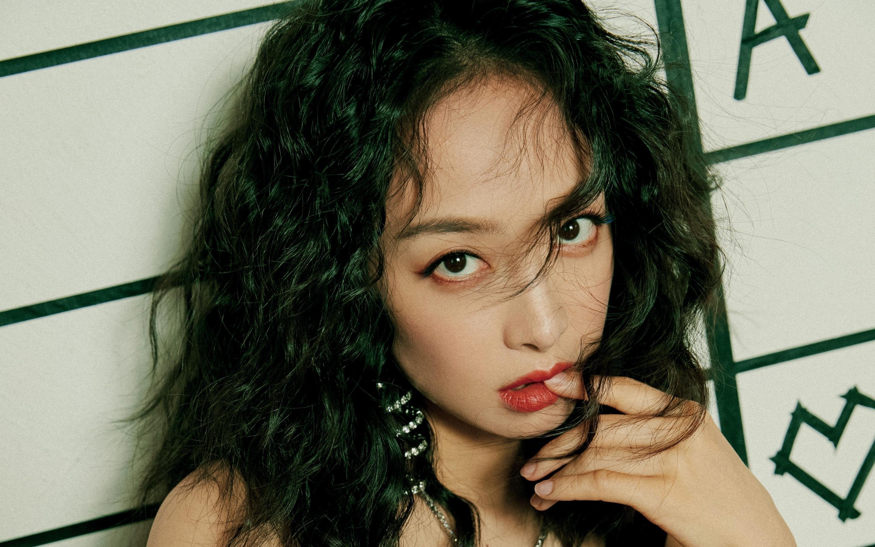 开云体育-活塞强压步行者，贝恩F1揭幕战接管比赛，体育世界中的双线传奇